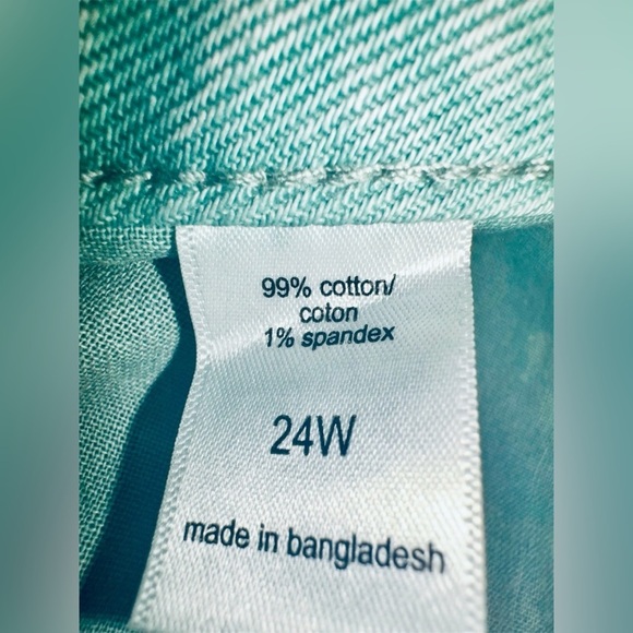 “MAURICES” Plus Size 24W Acid Green Ripped Jeans NWOT 🏷️​ - Picture 7 of 9